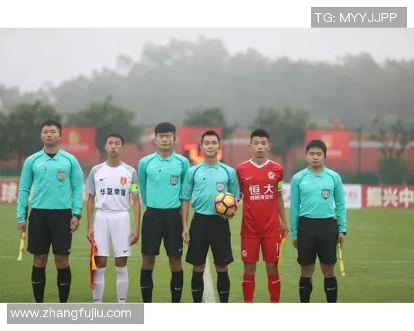 足球明星的魅力蜕变揭秘从青涩少年到迷人帅哥的成长之路